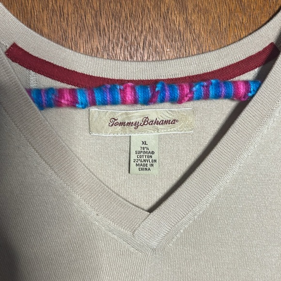 Men’s Beige XL Tommy Bahama V-neck Sweater - Picture 2 of 3